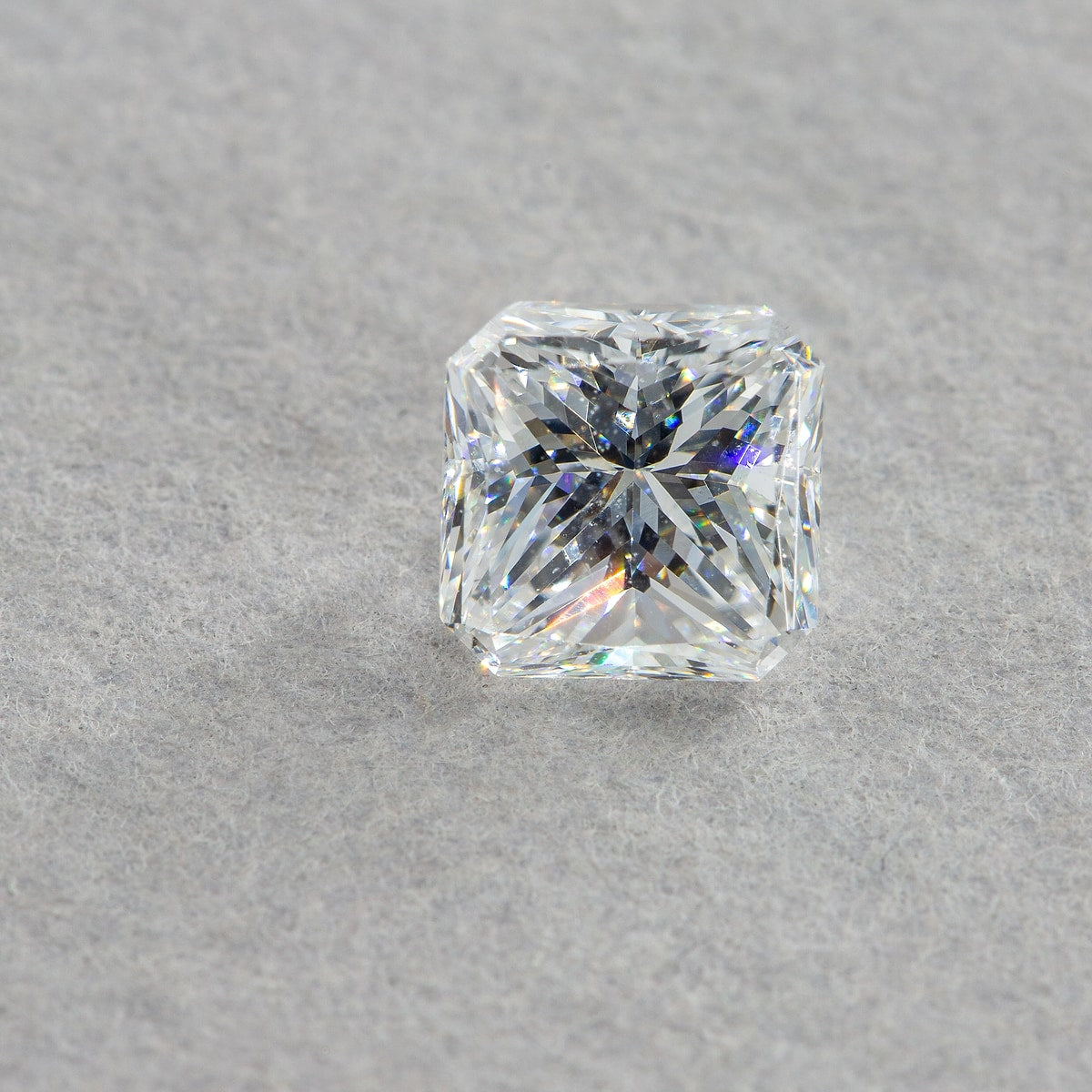 1.01 Carat Radiant Diamond, F VVS2, GIA Certified