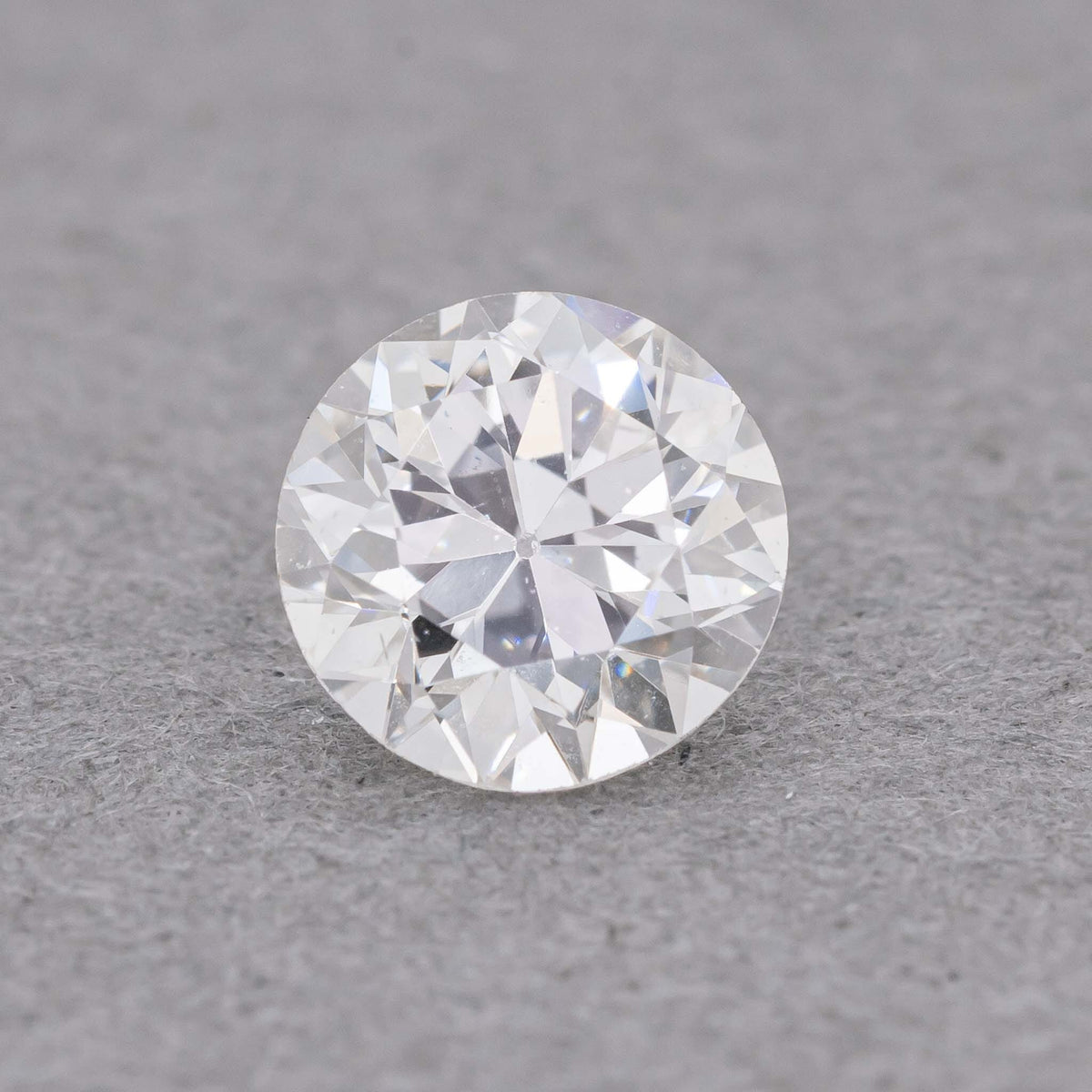 0.4 Carat Round Diamond