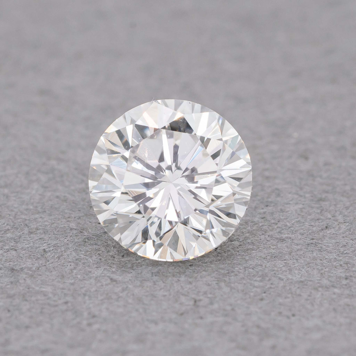 0.6 Carat Round Diamond