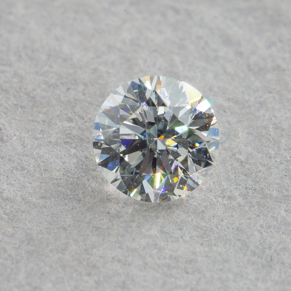 0.39 Carat Round Diamond, I SI2