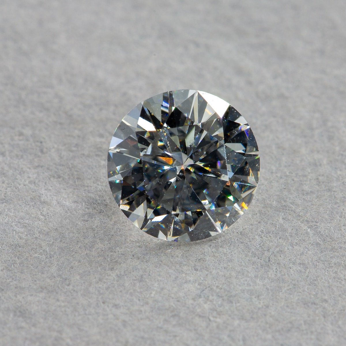 0.9 Carat Round Diamond, G SI1, GIA Certified