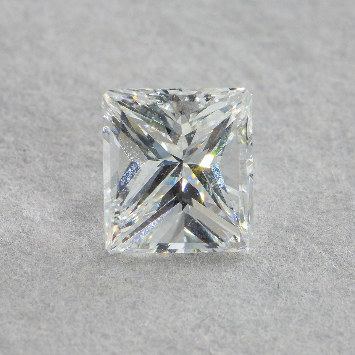 1 Carat Radiant Diamond, F VS1, GIA Certified