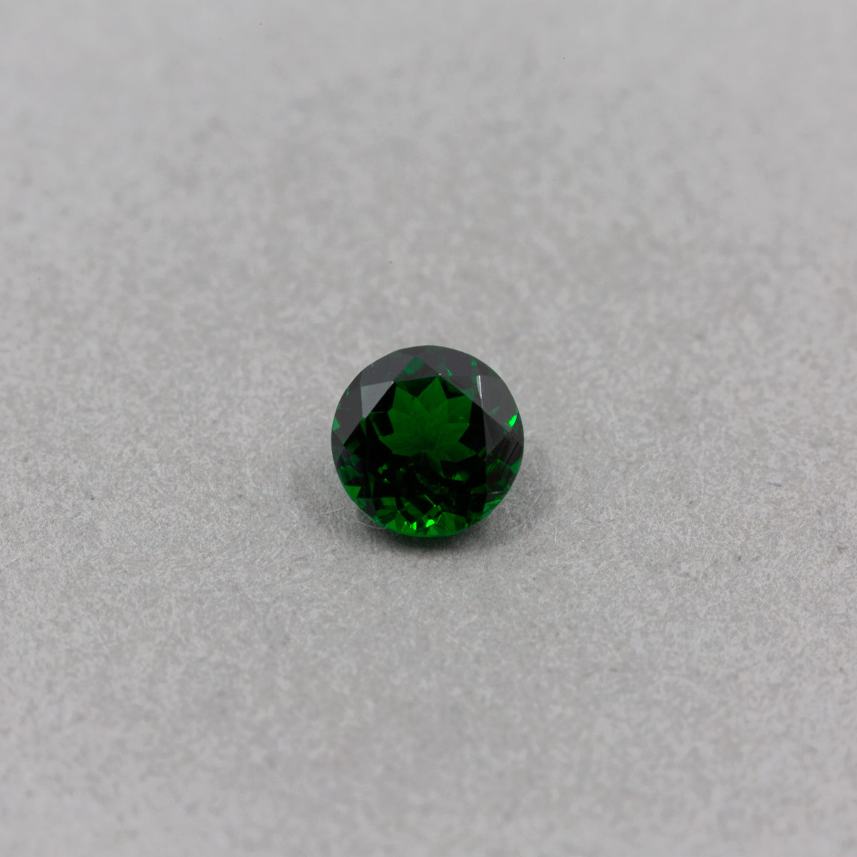 0.62 Carat Garnet - Tsavorite - Round