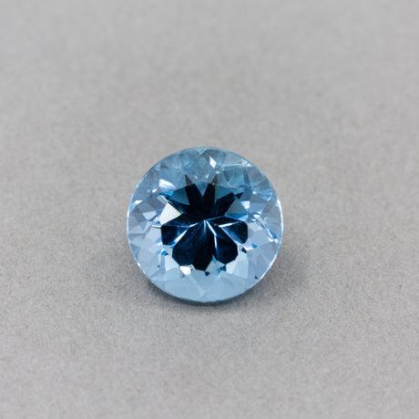 3.21 Carat Aquamarine Blue Round