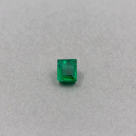 0.36 Carat Emerald Green Square