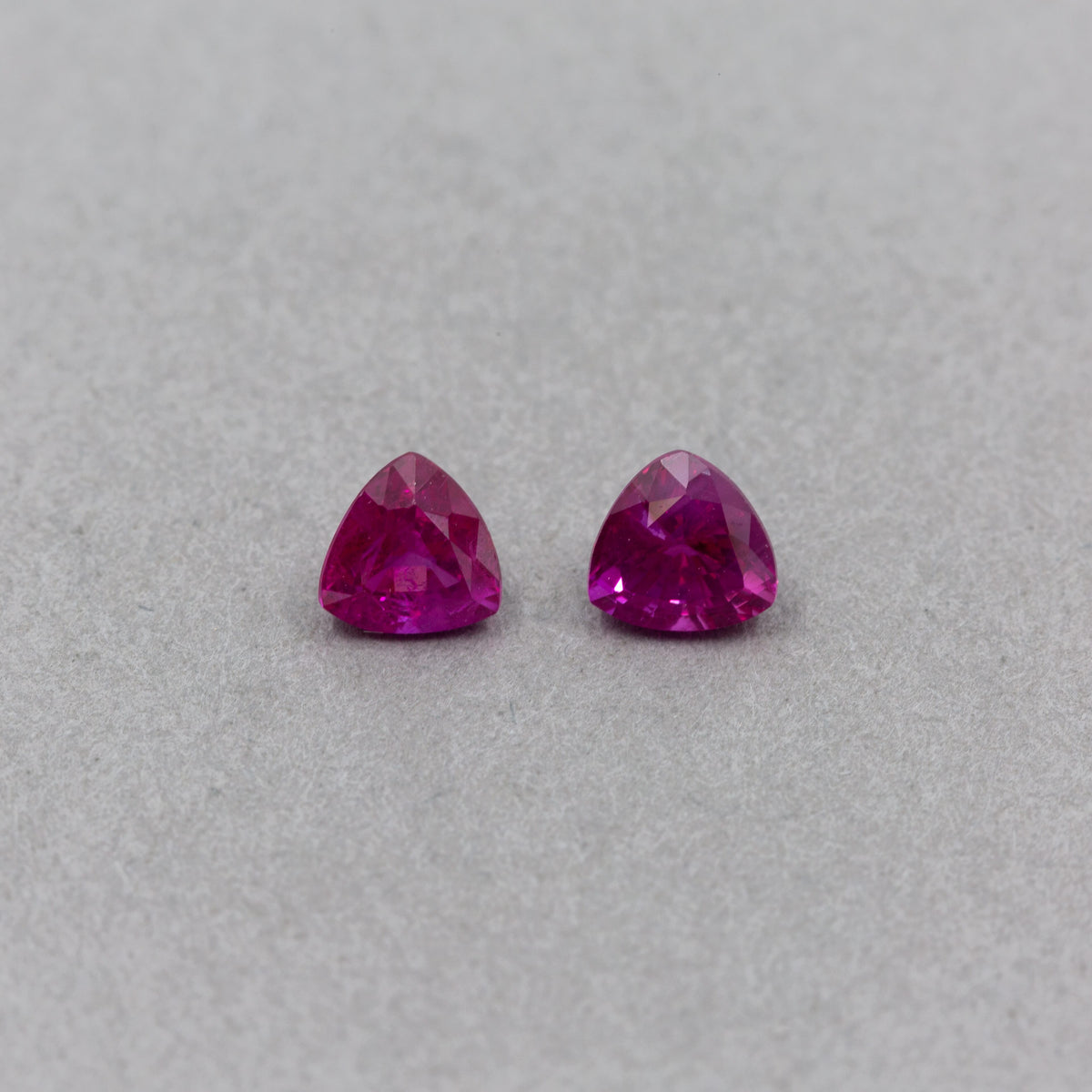 0.92 Carat Ruby - Red - Triangle (Pair)