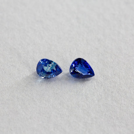 1.05 Carat Sapphire Blue Pear (Pair)