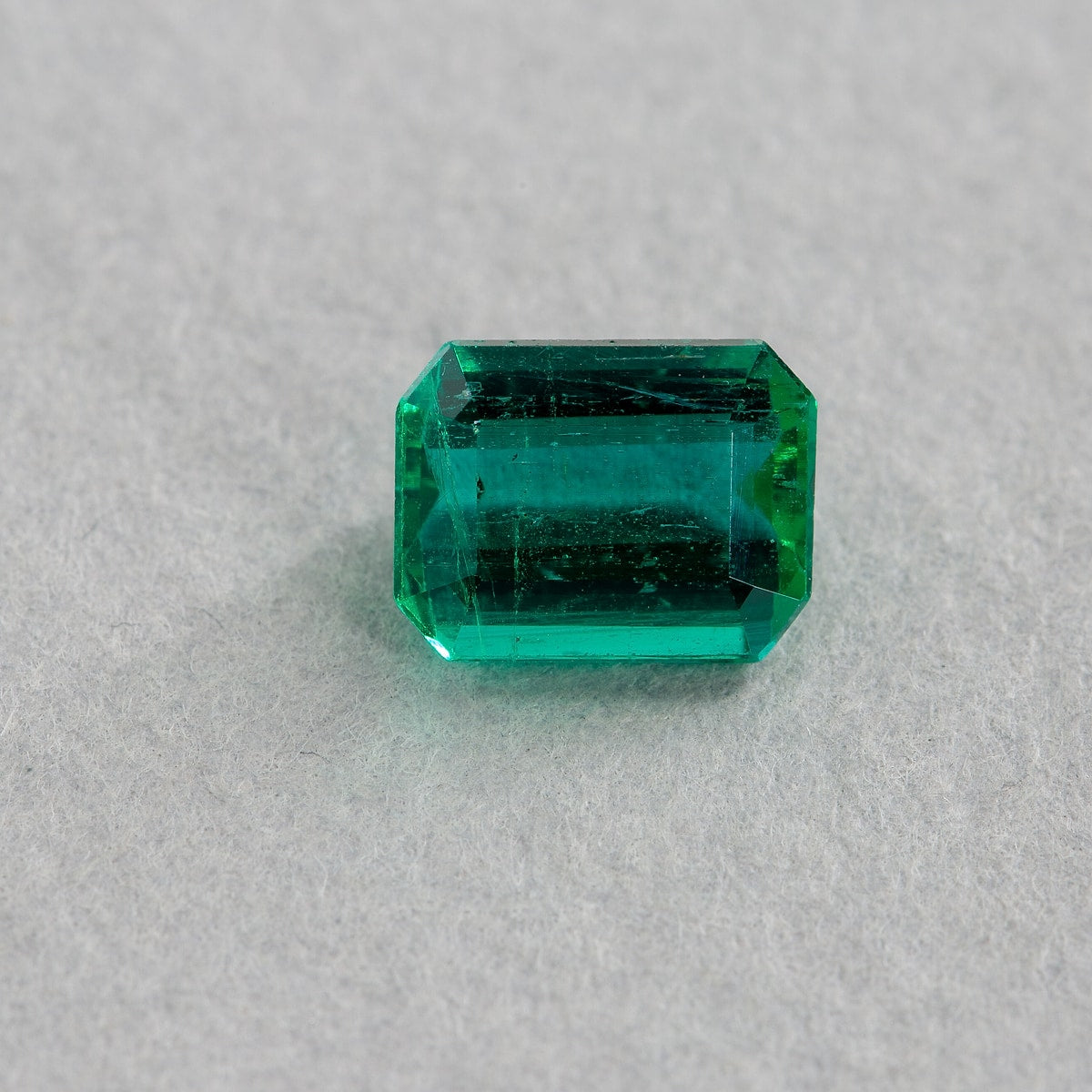 1.02 Carat Emerald - Green - Octagonal