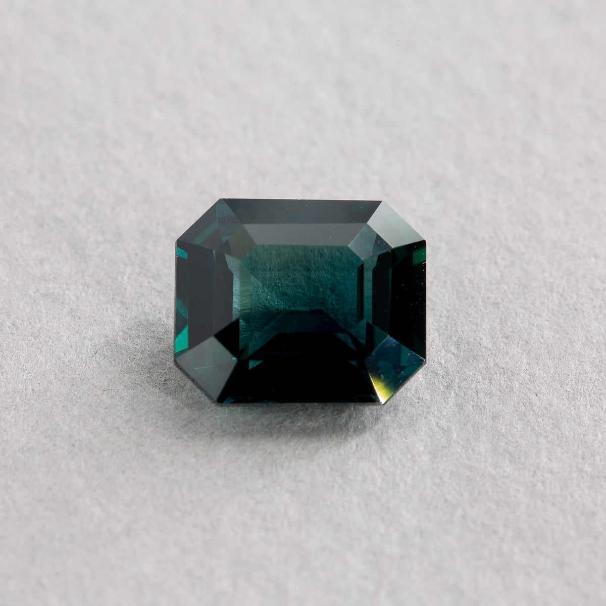 5.21 Carat Sapphire - Blue - Octagonal
