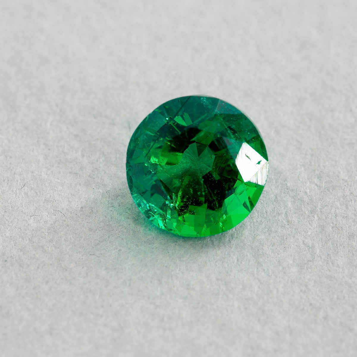 1.51 Carat Emerald - Green - Round